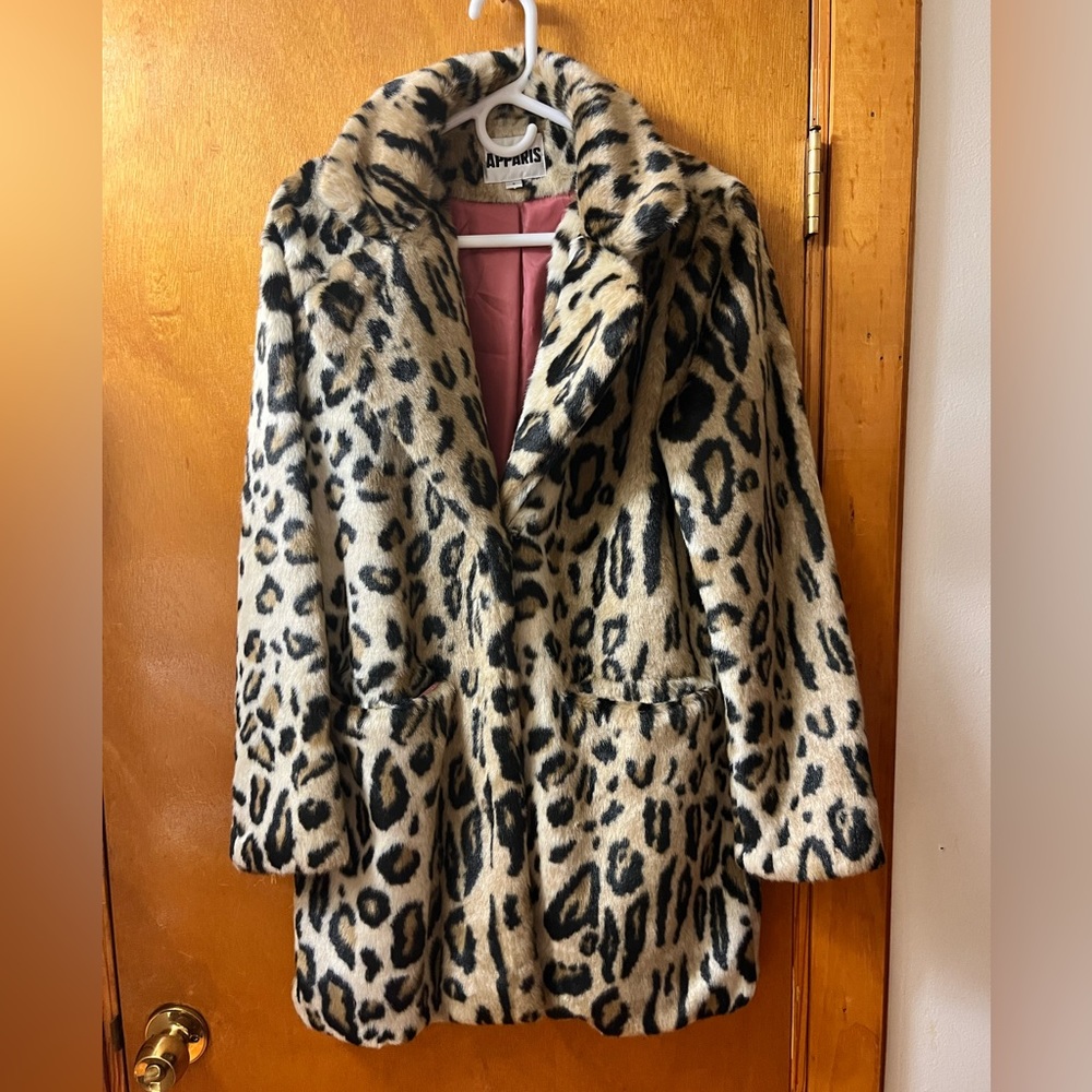 APPARIS Margot Leopard Faux Fur Coat Size Small